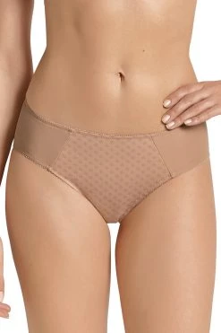 Anita: Lisa Taillenslip