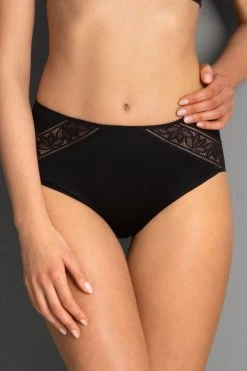 Rosa Faia: Selena Taillenslip+