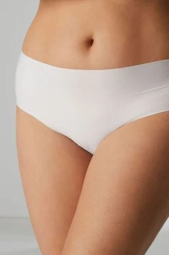 Simone Perele: Uniq Taillenslip