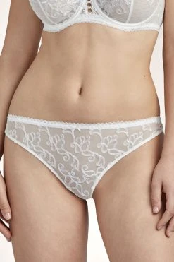 Aubade: Pour Toujours String