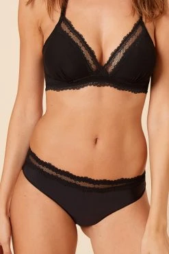 Simone Perele: Confiance Slip, Clean Cut