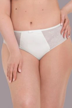 Rosa Faia: Rosemary Taillenslip+