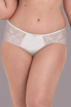 Rosa Faia: Rosemary Taillenslip