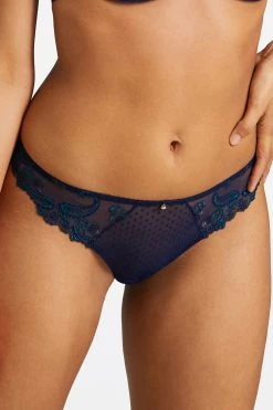 Aubade: Velvet Memories String