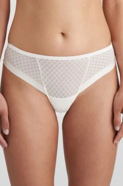 Marie Jo: Channing String